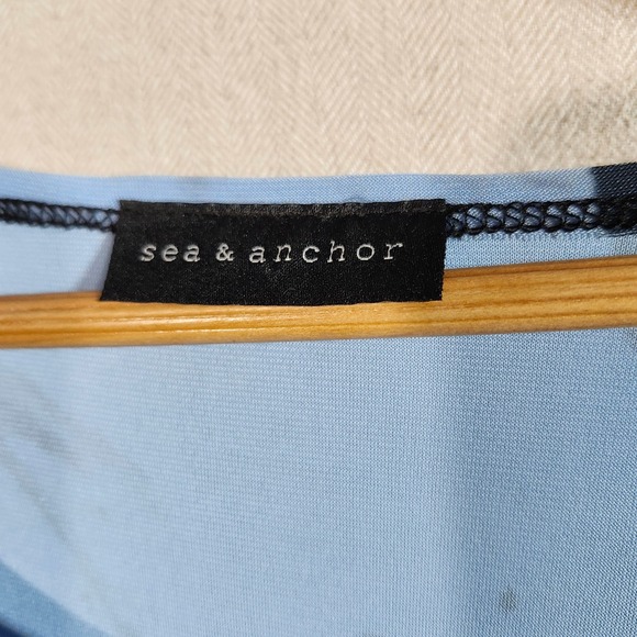 Sea & Anchor Women's Abstract Print Asymmetrical Hem 3/4 Sleeve Top‎ - Picture 2 of 12